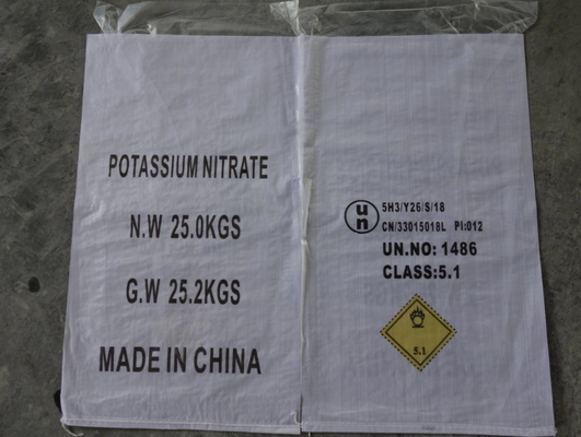Raketenantrieb Kaliumnitrat KNO3 Farblos Prismatische Form Chemische Formel